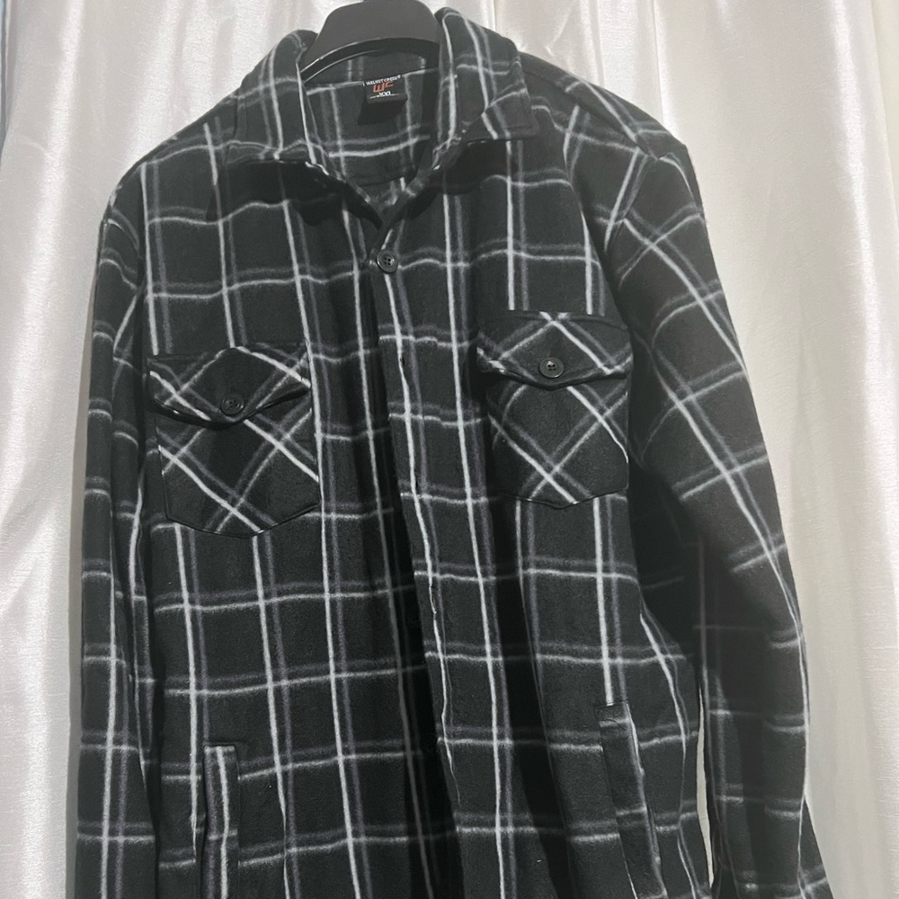 Black comfortable shirt for fall or winter